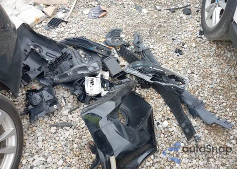 2016 BMW 320I xDrive z USA, uszkodzony, nr VIN WBA8E5G56GNU19189